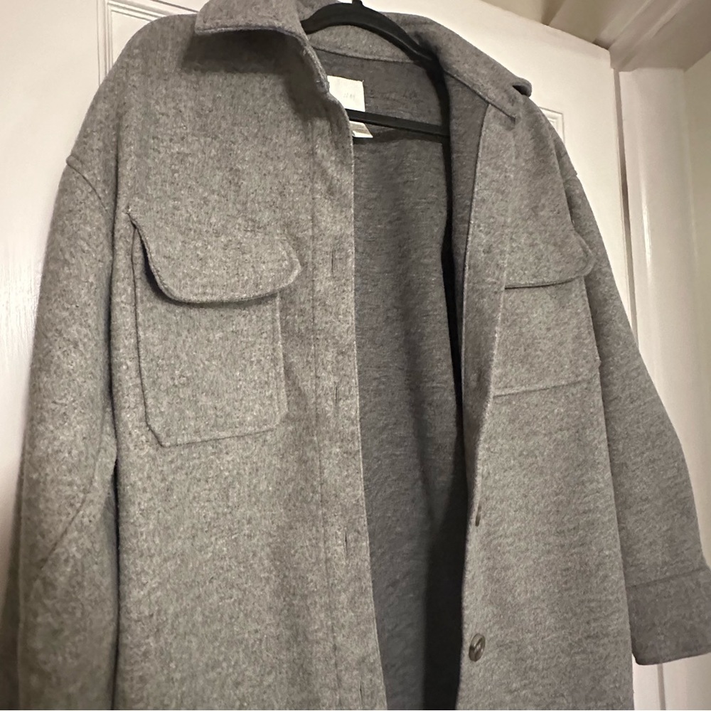 H&M Shacket - Picture 2 of 4